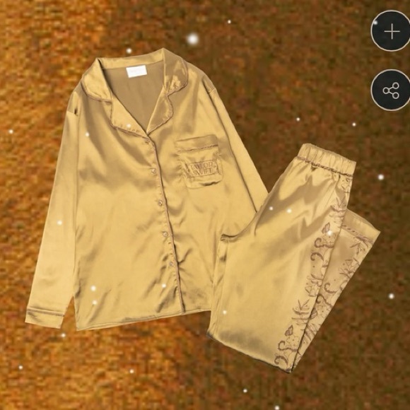 Taylor Swift Other - FEARLESS (TAYLOR'S VERSION) Satin Pajama Set Limited Edition Taylor Swift XSmall